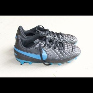 Size 5Y Nike cleets